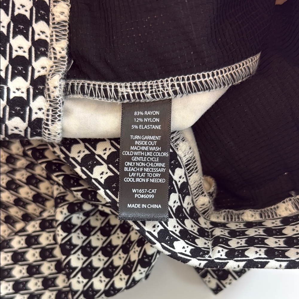 Betabrand Cat Print Black and White Trousers Size Small Tall - Picture 8 of 10